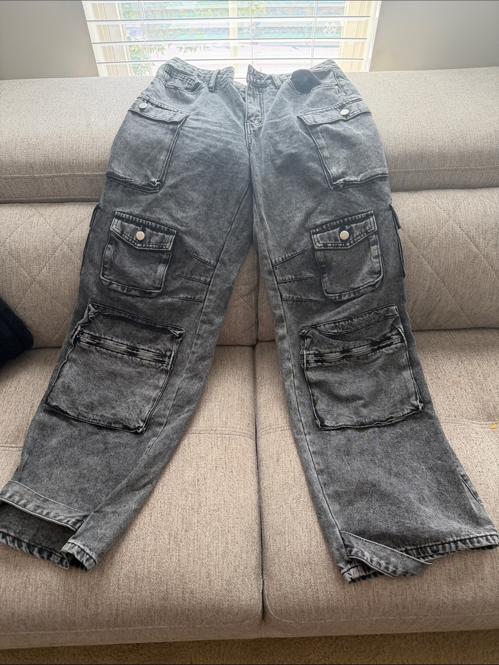 Women’s  Washed Black Cargo Pants with Multiple Pockets